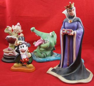 WALT DISNEY CLASSICS COLLECTION STATUE Peter Pan Mickey Mouse