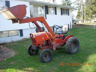  Garden Tractor with Dual Transmissions 3pt Hitch and Loader