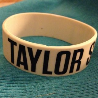  Taylor Swift Grey "Red" Rubber Bracelet
