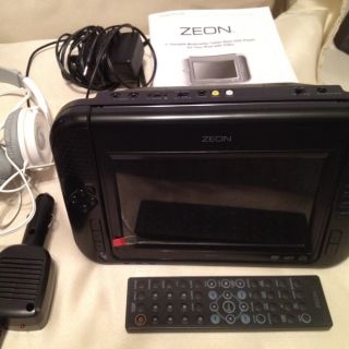 Zeon Z1055 7 Portable Tablet DVD iPod Player