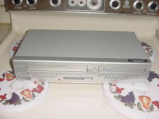 Sylvania VCR DVD Player Combo Model DVC841G