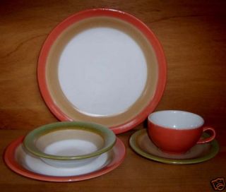 Eduardo Vega Ecuador Peach Tan Pottery Dinner Plate
