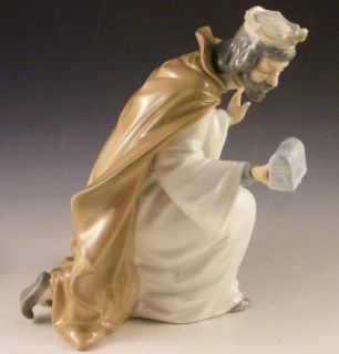 Lladro Nao Nativity King Melchor Melchior w/ Chest Wise Men Figurine