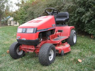 Rebuilt 38 inch, 14hp Snapper Hydro Lawn Tractor, riding mower garden