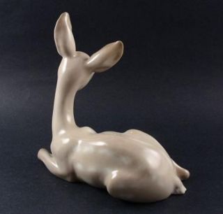 Lladro Deer Fawn Figurine 1064 by Julio Fernandez Retired