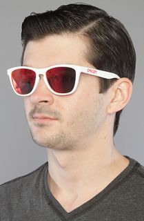 OAKLEY The Oakley Frogskin Sunglasses in Polished White and Ruby