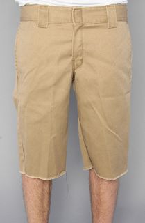 Dickies The Slim Fit Cut Off Shorts in Suede Brown