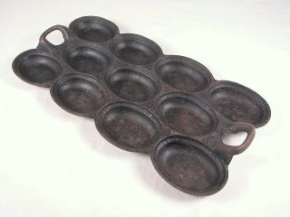 Vintage G F Filley No 6 Cast Iron Muffin Cornbread Pan 11 Cups