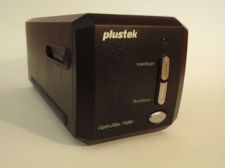 Plustek OpticFilm 7600i 35mm Slide & Film Scanner