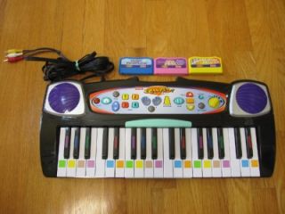 Fisher Price I Can Play Piano System J7522 3 Cartridges Barbie Holiday