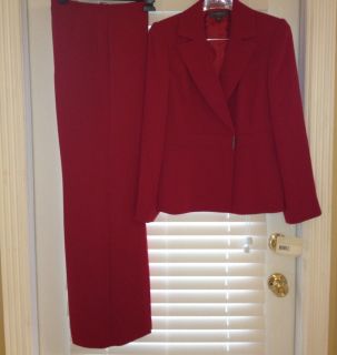 Liz Claiborne NWT Ladies Ruby Red Pant Suit, SZ 6 Price Tag $280