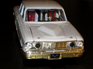 1964 Ford Fairlane Thunderbolt Diecast White Factory Racer 427 Die