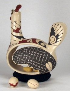 Mata Ortiz Pottery by Gerardo Tena Hen Effigy