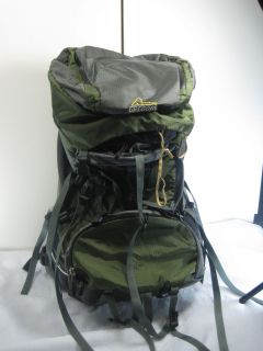 Gregory Forester Mens Hiking Backpack Internal Frame sz Medium 4500 cu