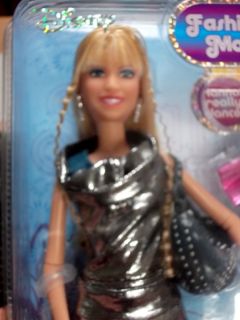 Hannah Montana Fashion Moves Doll MIB
