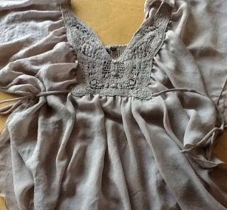 Guess Top Mocha Colored Size Small