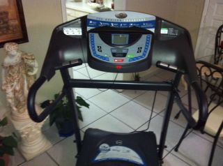 Horizon Advantage Treadmill DT680
