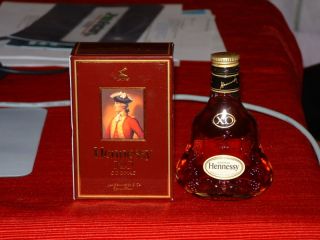 1x Hennessy XO Cognac 40 Glass RARE HKDNP