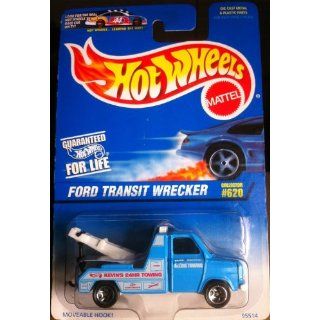 Hot Wheels 1997 #620 FORD TRANSIT WRECKER: Toys & Games