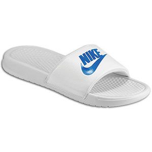 This fresh update to a classic is just what you need. The Nike Benassi