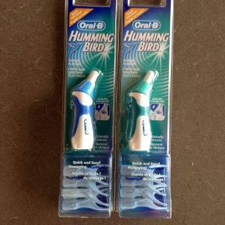 Oral B Humming Bird Power Flosser with 4 Replaceable Tips