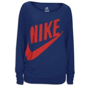 The Nike Sportswear L/S Top is made of 100% cotton for comfort and