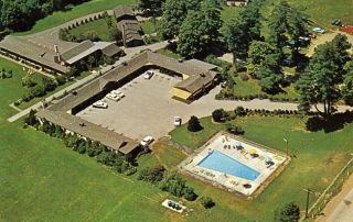 Hyde Park NY The Dutch Patroon Hotel Court Aerial Pool