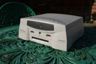 Apple Bandai Pippin Prototype with Internal HD