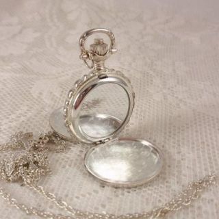 Victorian Style Silver Locket Compact Pendant Necklace MIB Irving Rice