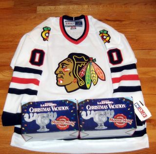 Christmas Vacation Gift Set Includes Griswold Jersey Size M and Moose