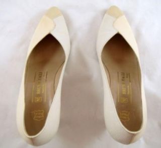 Vintage Bruno Magli Made in Bologna Italy White Taupe Beige Leather Heels 7AAA  