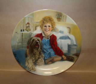 Knowles Annie and Sandy Collector Plate