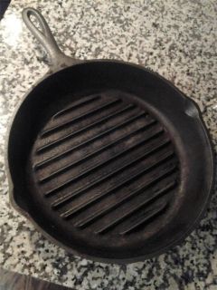 12 LODGE CAST IRON GRILLING SKILLET 4 GRILLING INDOORS OR USE CAMPSITE