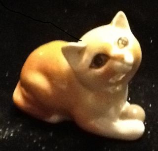 Lomonosov Porcelain Cat Made in Russian 