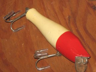 Vintage Unknown Lucky Strike Odd Lip Wood Red Whit Lure