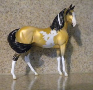 Peter Stone chips Morgan McKinnons Mercy 1/5 glossy pinto paint FCM