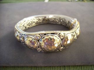 John Medeiros Jewelry Oval Link Collection Hammered Hinged Bracelet