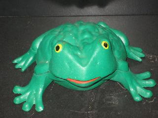 Vintage Cast Iron Still Bank Frog   Toad Very Nice Condition