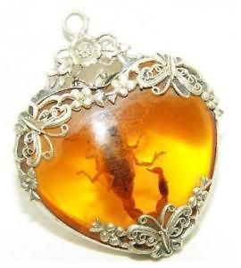 Beautiful Tibet silver amber scorpion necklace pendant