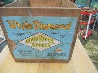 FRUIT CRATEWHITE DIAMONDHOOD RIVER GROWERSHOOD RIVER, OREGON