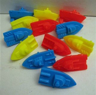 12 Old Alka Seltzer Speed Boats Vending Machine Toys
