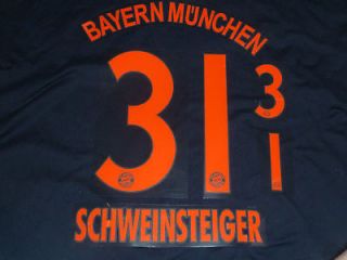 31 BAYERN MUNICH Football Player Size Name Set AWAY Shirt /Jersey