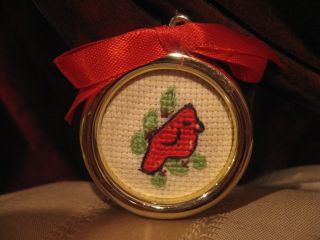 Stitch Red Robin/Cardinal Bird w/Holly Berry Xmas Coat Pin, Ornament