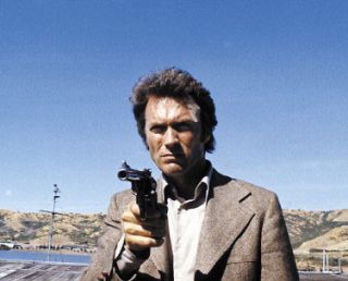 CLINT EASTWOOD MAGNUM FORCE POINTING GUN DIRTY HARRY