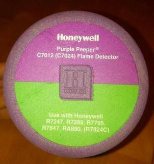 Honeywell Purple Peeper C7012E1278 (C7024) UV Flame Detector 120 VAC