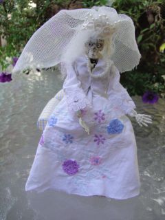 Dollhouse Miniatures ~ Halloween / Haunted Witch Skeleton Bride