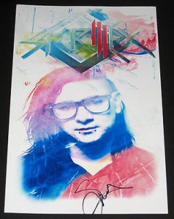 SIGNED SONNY MOORE 12X18 POSTER MONSTERS AND SPRITES ELECTRONIC DJ DUB