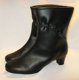 VTG 60s MINT BOOTINOS Black RUBBER ANKLE BOOTS ~ Fur Lined RAIN/WINTER