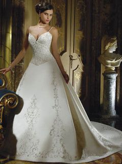 New Authentic Ivory Demetrios Wedding Dress Style 9763, Size 8/10, Tag