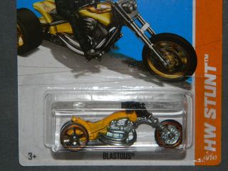 HW Hot Wheels 2012 HW Stunt 41 247 Blastous Moto Hotwheel Yellow